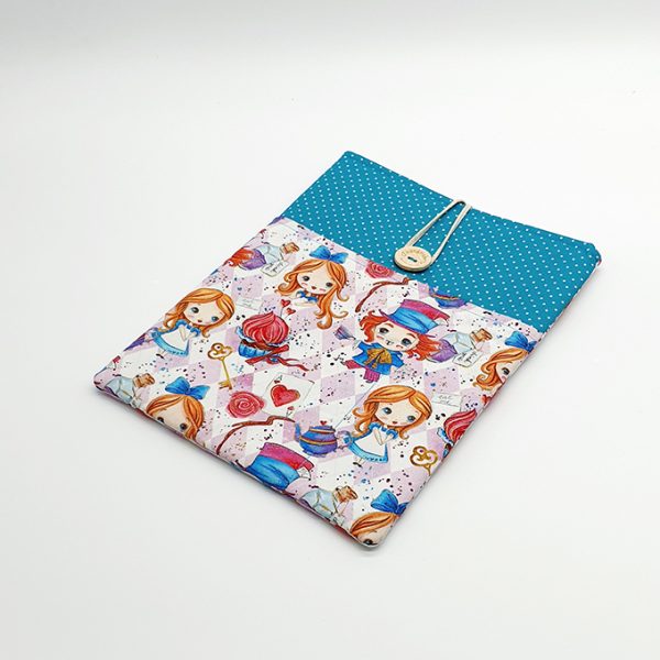 Funda libro alicia en el pais de las maravillas rosa 1