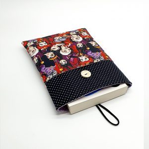 Funda libro malvadas 4